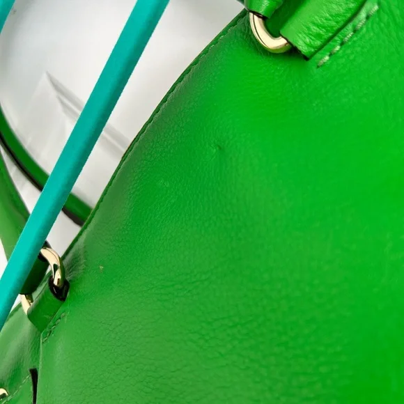 Michael Kors Green Leather purse handbag with shoulder strap and gold trim 14x10 - Picture 6 of 7